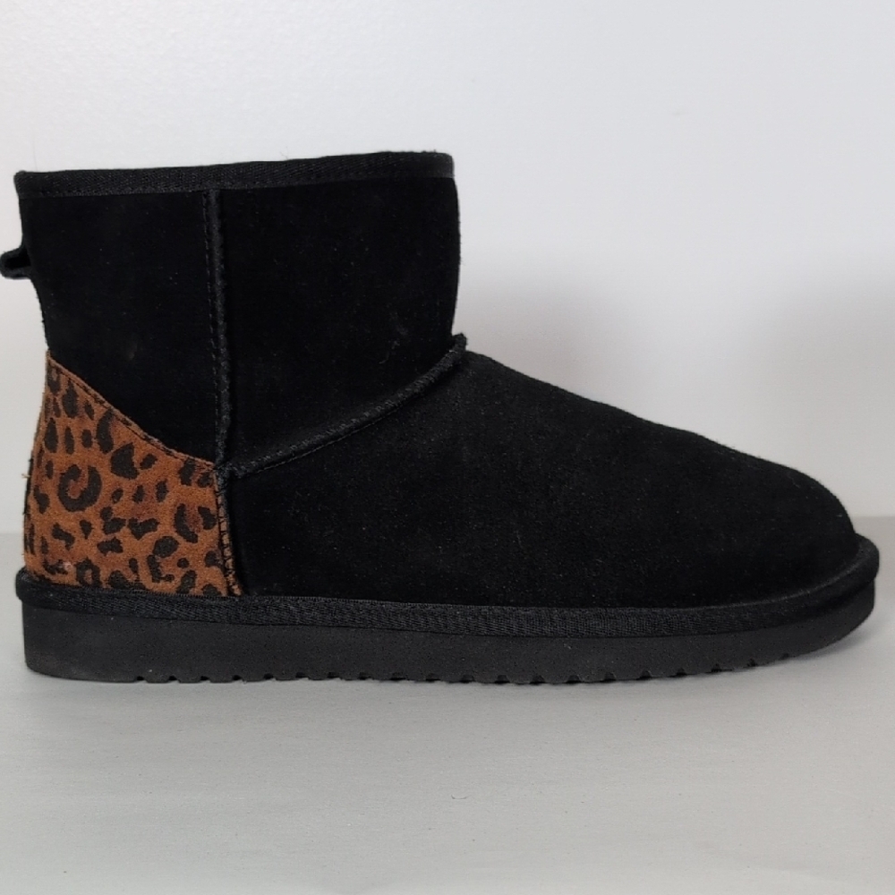Koolaburra by Ugg Suede Boots with Sherpa Lining - Picture 6 of 12